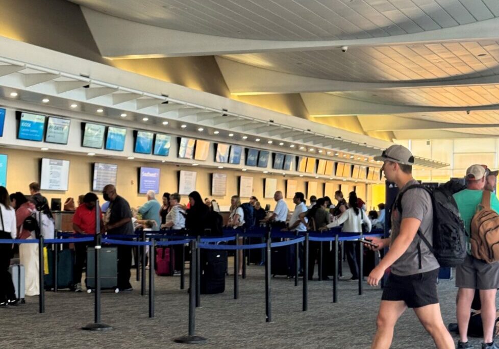 FAT_Airline Check in