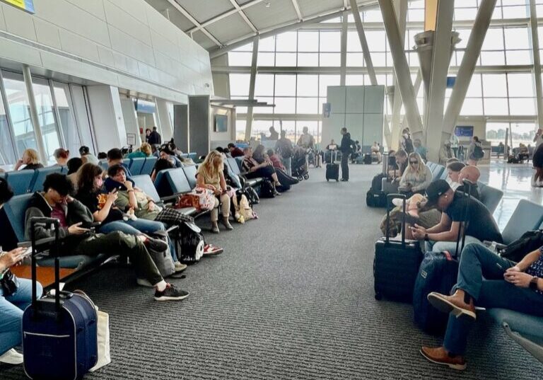 Passengers_at_Gates